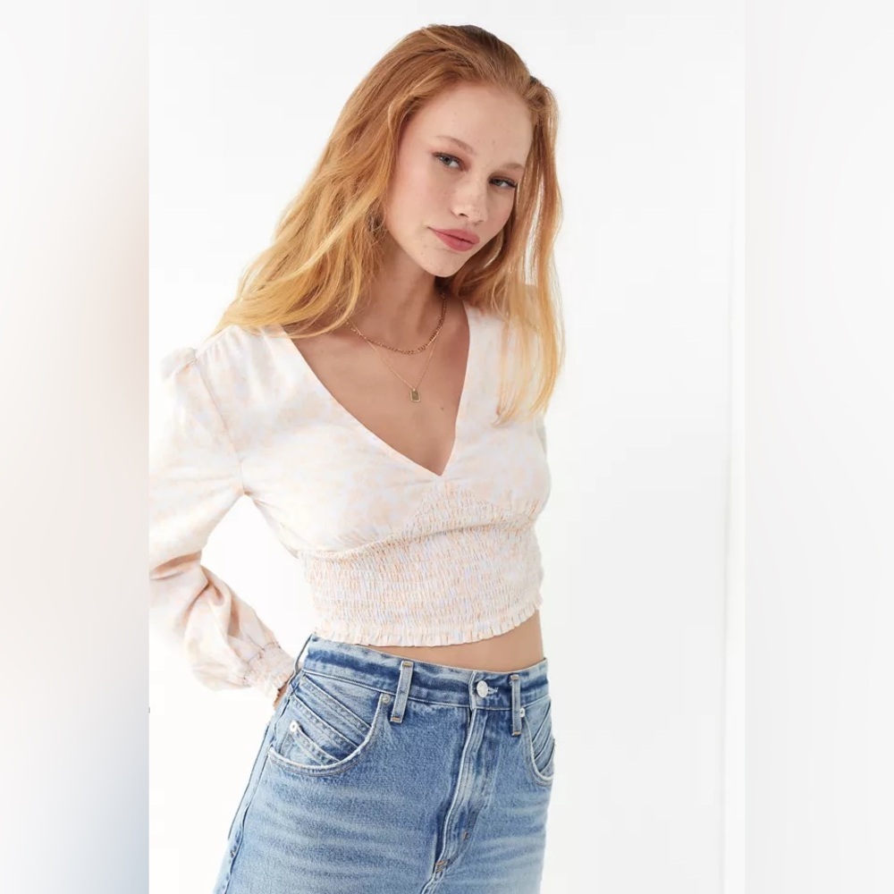 Urban Outfitters Smocked Balloon Sleeve Blouse Women's Cream V-Neck Top Xs